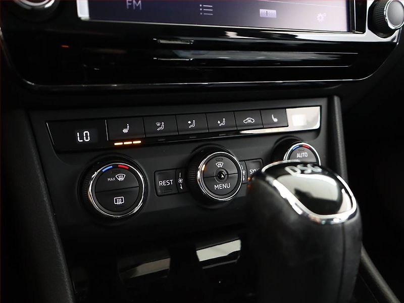 Škoda Superb (2016) 1.6 TDI, Automat - fotka 17 z 21