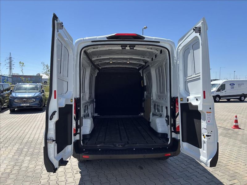 Ford Transit 2,0 EcoBlue 96kW L3 - fotka 10 z 38