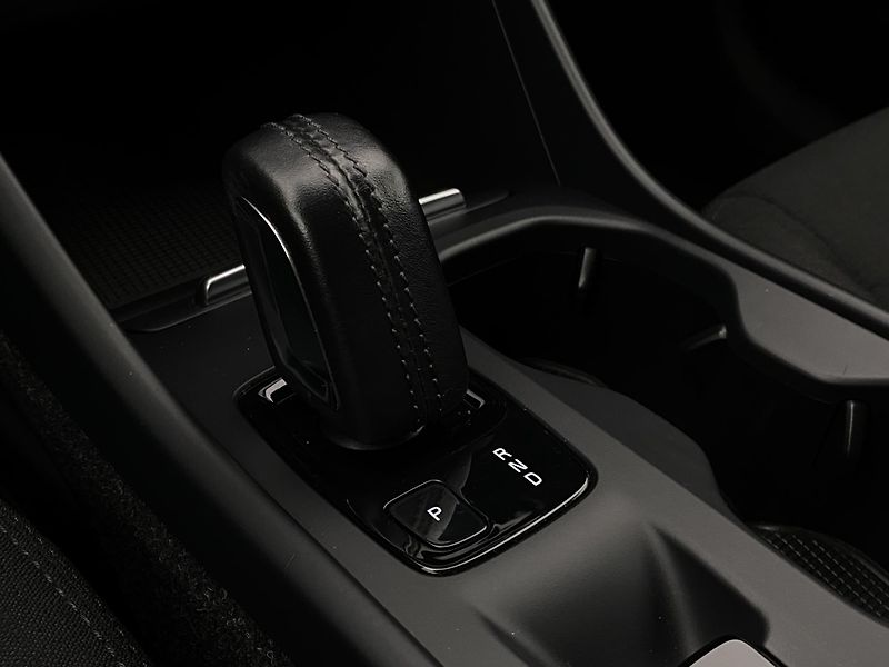 Volvo XC40 D3 AWD MOMENTUM AUT  - fotka 27 z 38