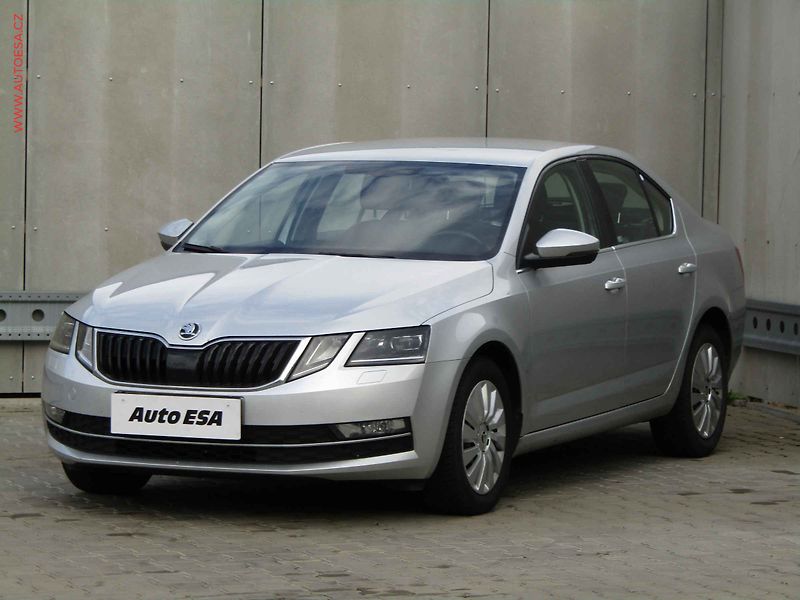 Škoda Octavia (2017) 1.6 TDi, 2.maj,ČR, AC - fotka 3 z 20