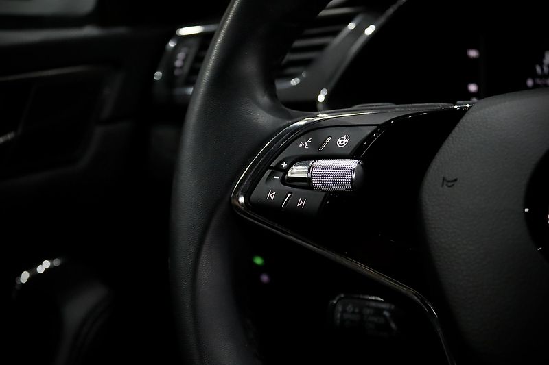 Škoda Superb 3 FL Combi 2.0 TDI 110 kW DSG - fotka 24 z 48
