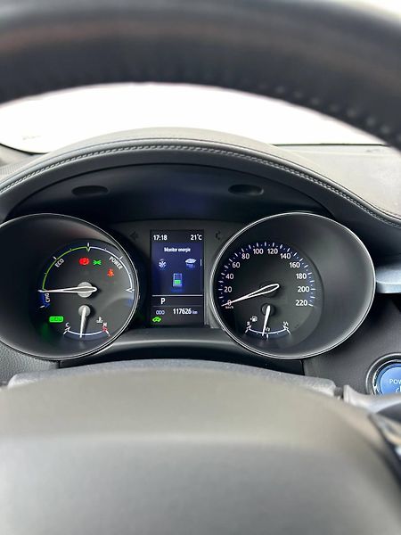 Toyota C-HR (2020) 2.0 HYBRID 112KW AUT 2020 - fotka 23 z 34