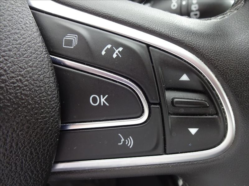 Renault Kadjar 1.3TCe 103kW LIMITED DELUXE - fotka 42 z 56