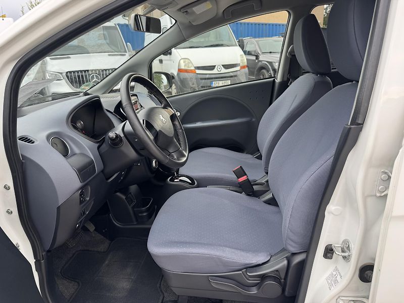 Peugeot iOn (2012) Elektro 16kwh 35kw  - fotka 13 z 26