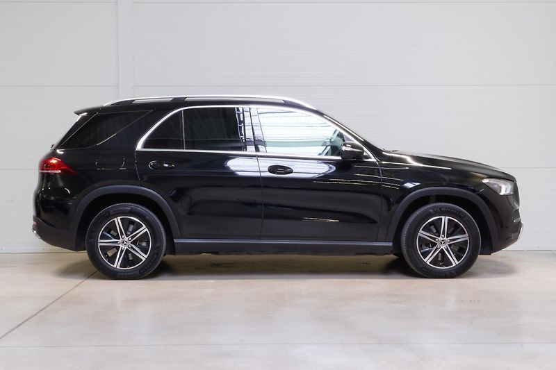 Mercedes-Benz GLE 300d 4M,ČR,1.MAJ,DPH,ACC,360 - fotka 4 z 37