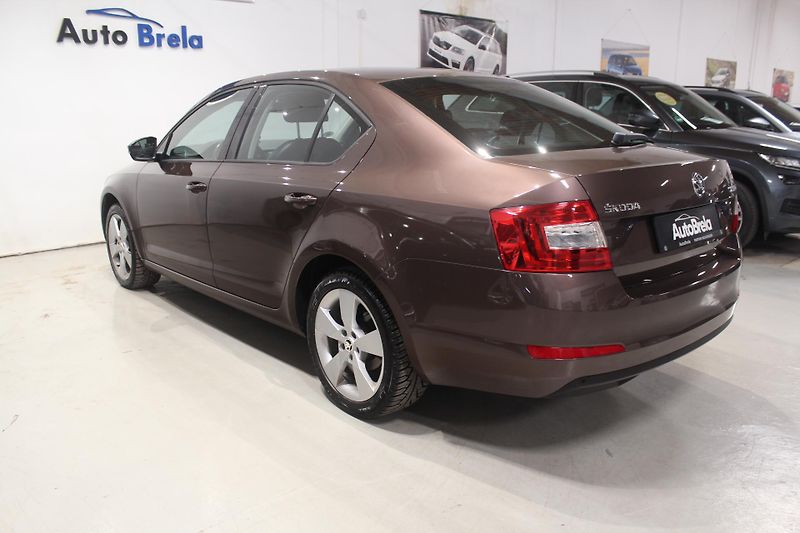 Škoda Octavia (2014) 1.2TSI DSG Elegance  - fotka 10 z 29