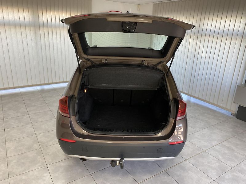BMW X1 2.0D  XDRIVE REZERVACE  - fotka 23 z 23