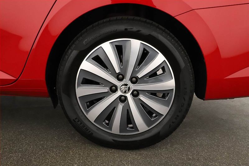 Škoda Superb (2023) Style 2.0 TDI - fotka 12 z 23