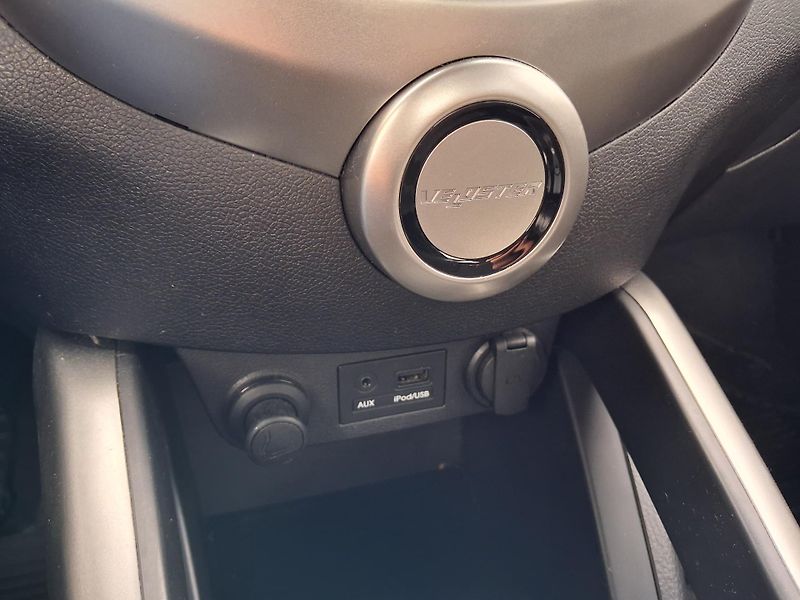Hyundai Veloster (2011) 1,6GDi SERVISKA NOVÁSTK 2xKOLA - fotka 20 z 33