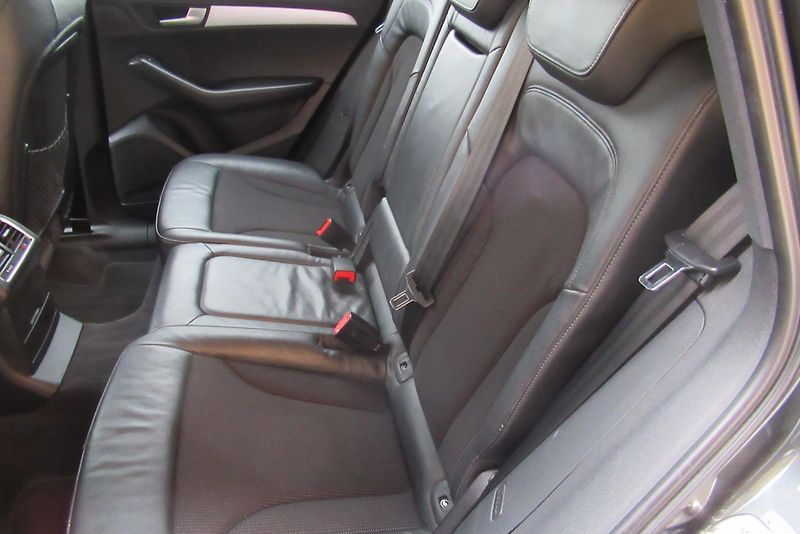 Audi Q5 2.0 TDI S-Line QATTRO SADA KOL - fotka 19 z 32