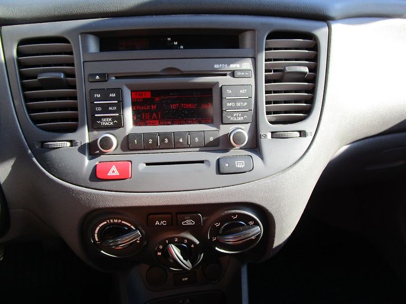 Kia Rio 1,4-71KW-1.MAJITEL-KOUPEN V ČR - fotka 11 z 14