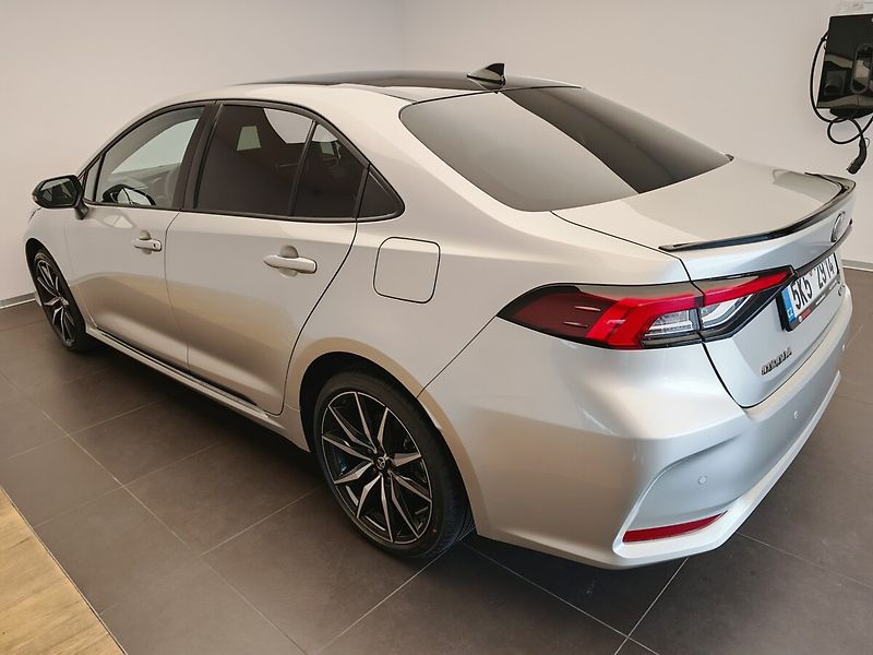 Toyota Corolla 1.8 GR SPORT - fotka 5 z 35