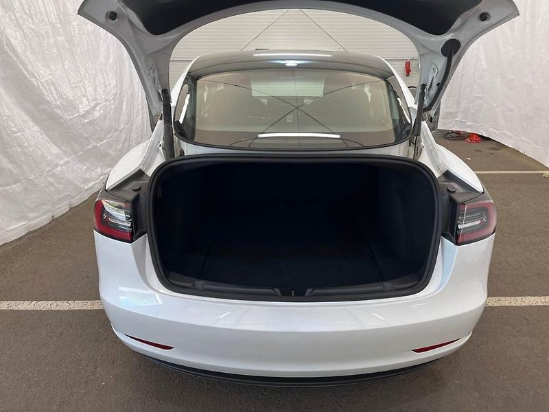 Tesla Model 3 STAND. RANGE 208w TZ SOH 95,0% - fotka 9 z 15