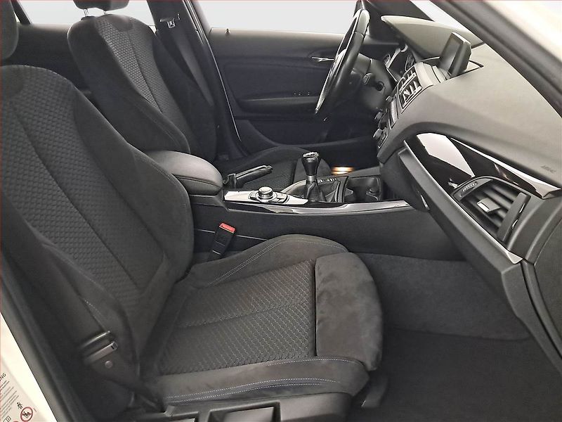 BMW Řada 1 (2015) 116d, Navi, Xenony - fotka 9 z 18