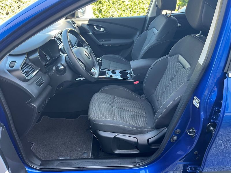 Renault Kadjar (2021) 1.3 TCe NAVI Top Stav - fotka 8 z 20