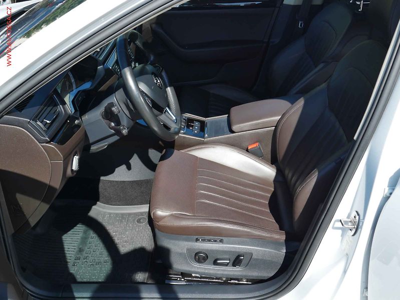 Škoda Superb (2016) 2.0TDi, ČR, DSG, bixen - fotka 9 z 28