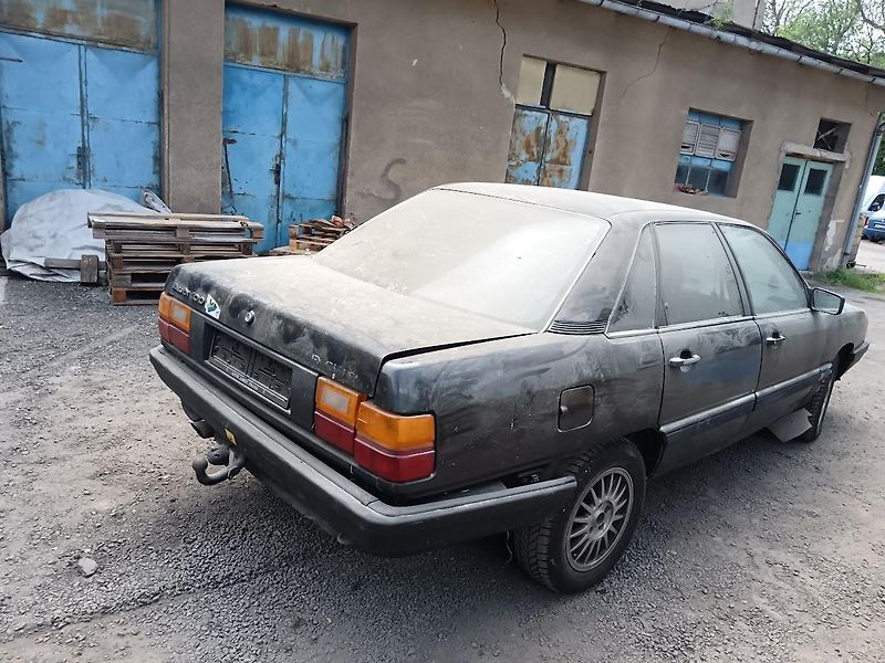 Audi 100 (1986) 2.2 benzin  101 kw - fotka 2 z 11