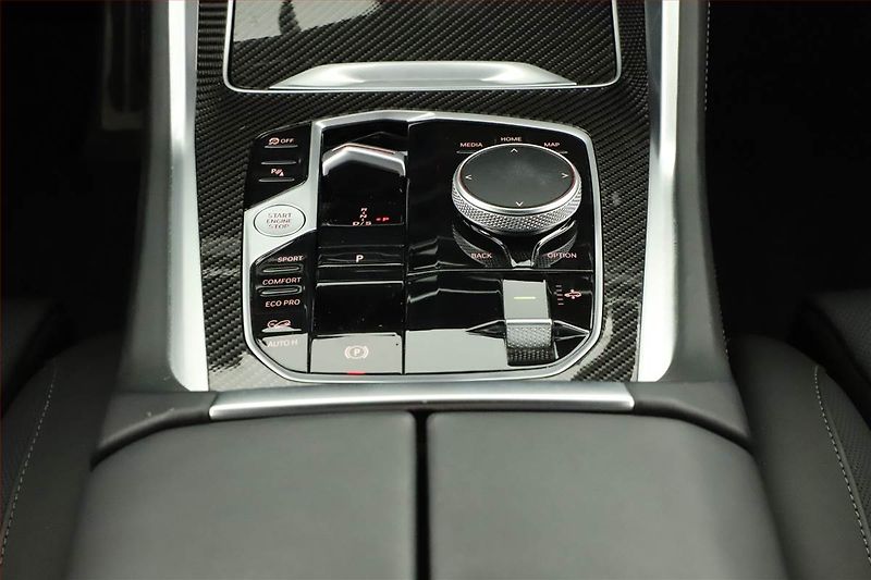 BMW X6 (2025) xDrive30d, M PAKET, VZDUCH - fotka 10 z 30