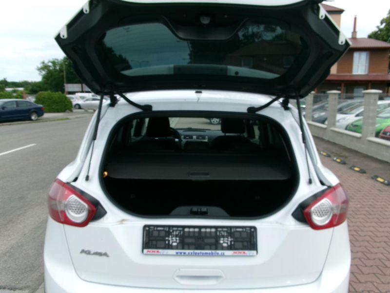 Ford Kuga 2,0TDCi NAVI AC 4x4 - fotka 12 z 27