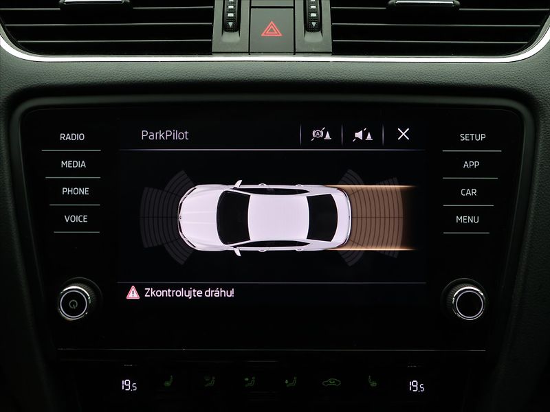 Škoda Octavia 1,4 TSI 110kW Style DSG LED CZ - fotka 21 z 30