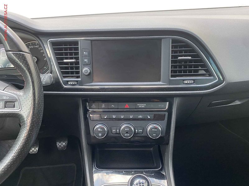 Seat Leon (2017) 1.8 TSi, FR, LED, navi, +kola - fotka 12 z 19