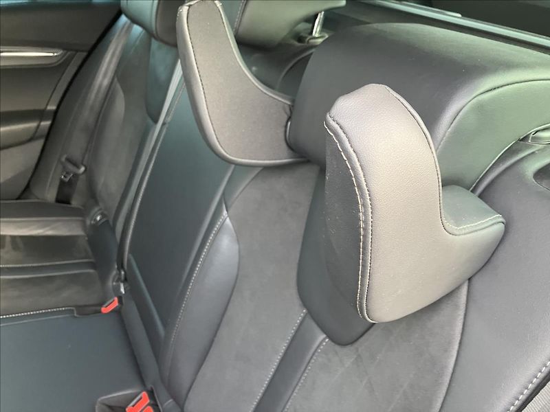 Škoda Octavia 2,0 SCOUT,TAŽNÉ,WEBASTO,CANTON - fotka 14 z 44
