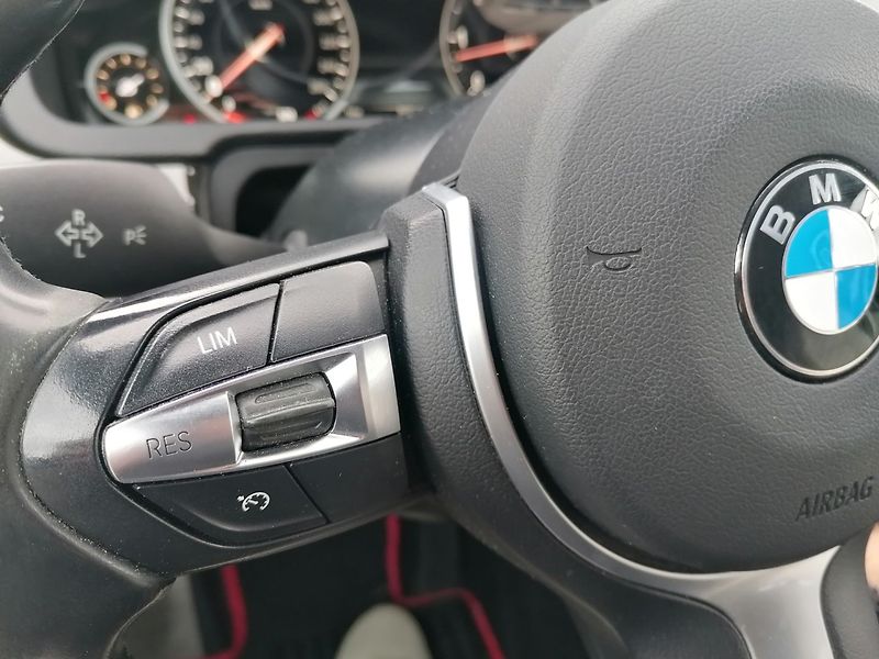 BMW Řada 5 (2014) GT 530d xDrive M-paket - fotka 29 z 40