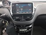 Peugeot 2008 (2017) Active 1.2 PureTech, Tempomat - náhled 12