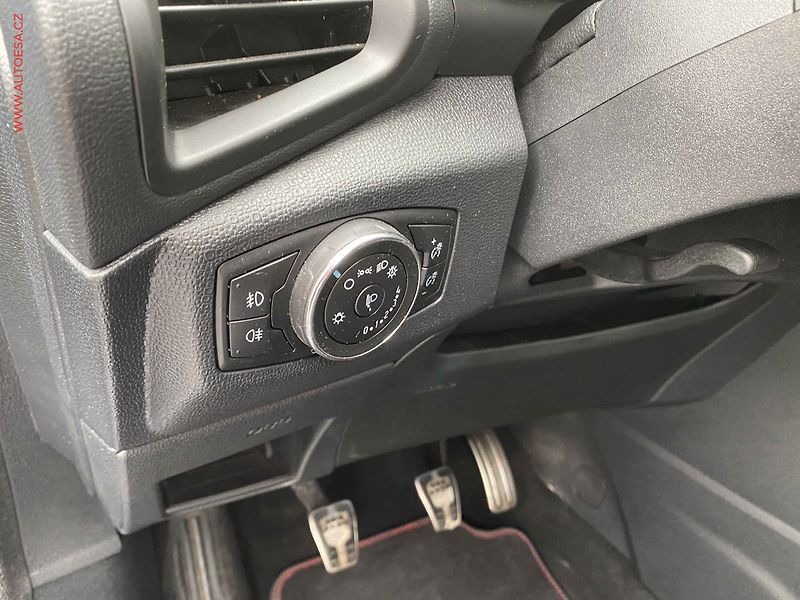 Ford EcoSport (2020) 1.0 EB, ST-Line, kůže, navi - fotka 15 z 18