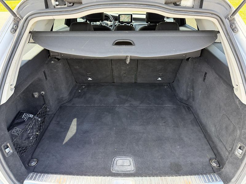 Mercedes-Benz Třídy C 200d FULL LED NAVIGACE 2X KOLA - fotka 32 z 43