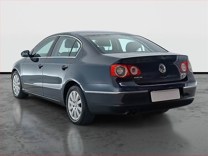 Volkswagen Passat (2007) 2.0 TDI, po STK, udržované - fotka 4 z 16
