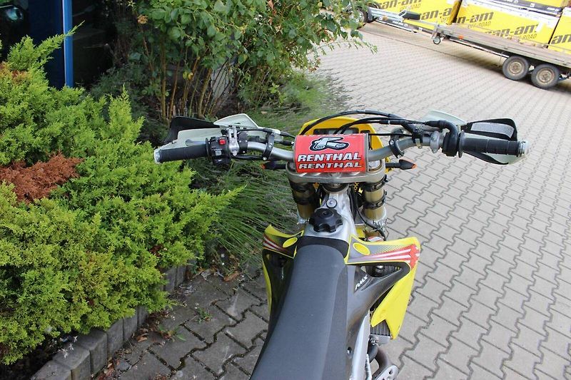 Suzuki RMX 450 (2014) vč spz - fotka 4 z 8