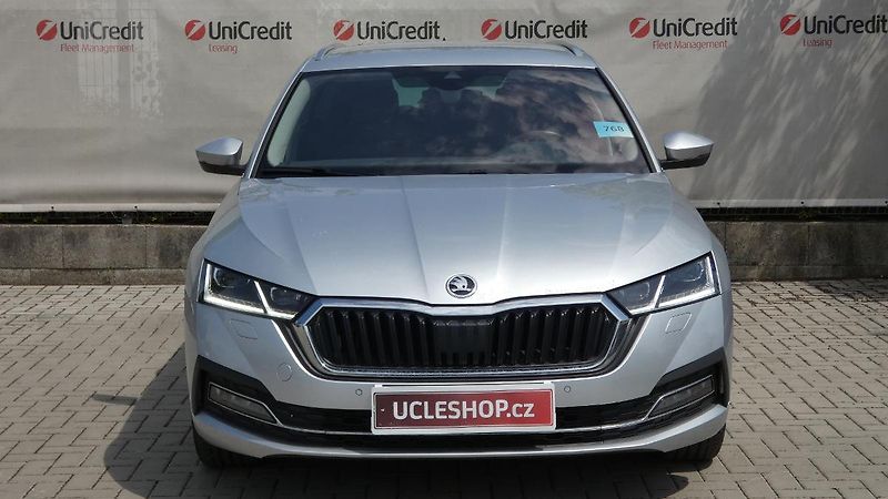 Škoda Octavia Combi 2.0 TDI Style - fotka 2 z 26