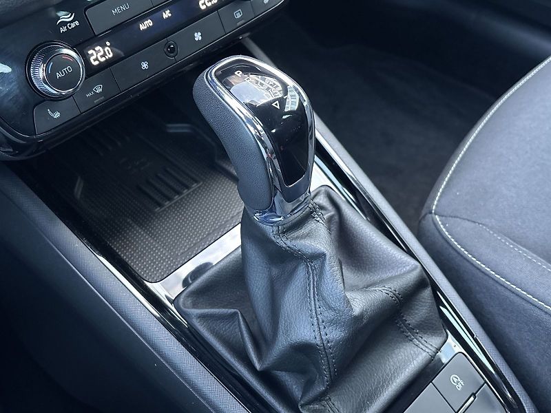 Škoda Kamiq (2024) 1.0 TSI DSG Drive - fotka 16 z 32