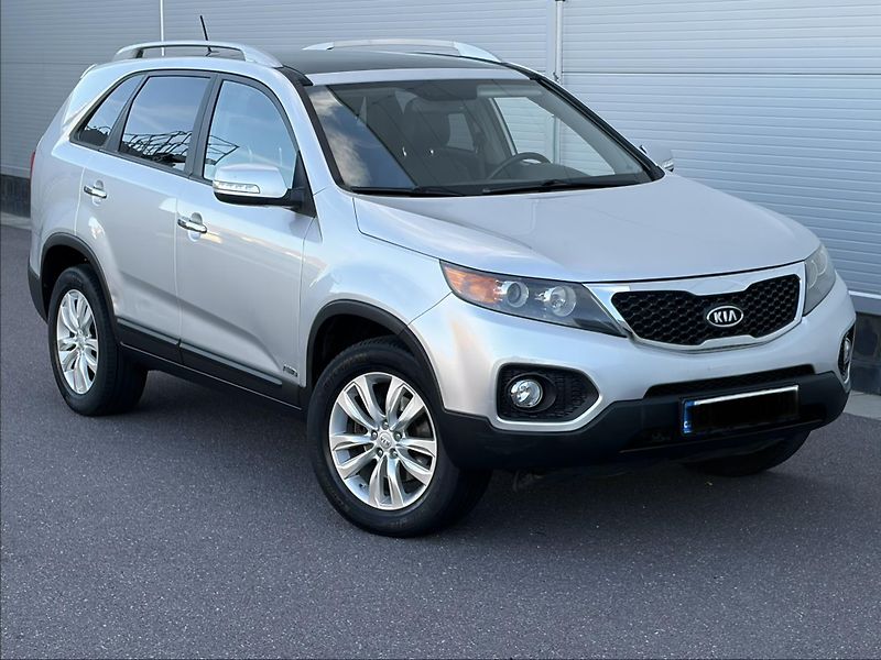 Kia Sorento (2011) 7MÍST/2.2d AT 145kW/BEZ KOROZE - fotka 2 z 21