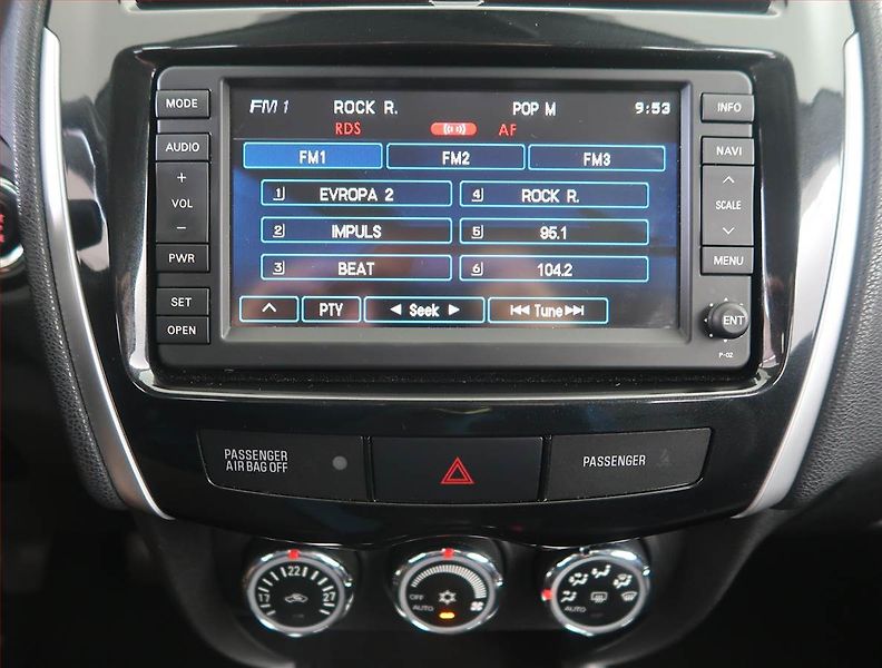 Peugeot 4008 (2012) 1.8 HDI, 4X4, Navi, Xenony - fotka 12 z 14