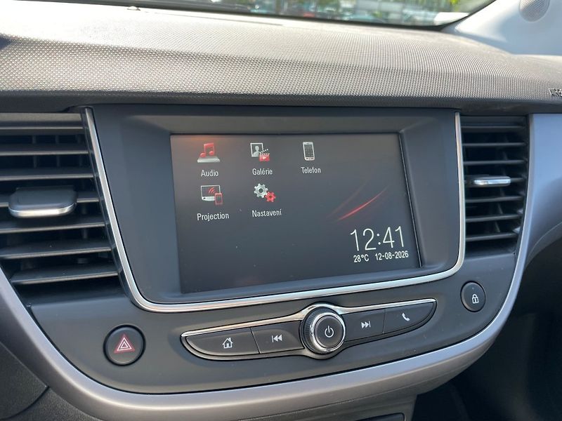 Opel Crossland X Enjoy 1,2 Turbo, ČR, 1. maj - fotka 27 z 33