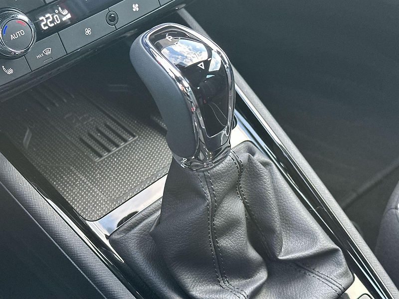 Škoda Scala (2024) 1.0 TSI DSG Monte Carlo - fotka 15 z 30