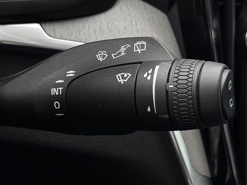 Volvo V60 CC MOMENTUM PRO AUT - fotka 32 z 48