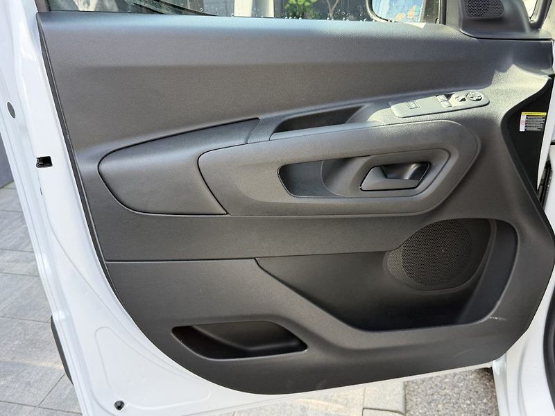 Toyota ProAce City CC MY '26 BEV - fotka 15 z 25