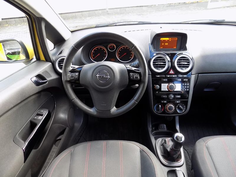 Opel Corsa (2014) 1.2 16V - fotka 11 z 12