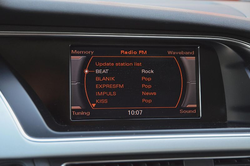 Audi A5 (2009) Coupe 2.0 TFSi 132kW S-LINE  - fotka 31 z 40