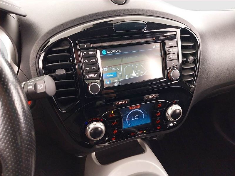 Nissan Juke (2015) Tekna 1.6 DIG-T, Navi - fotka 12 z 20
