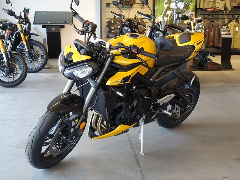 Triumph Street Triple 765 RS (2026) Akce + záruka 2+2 - fotka 2 z 10