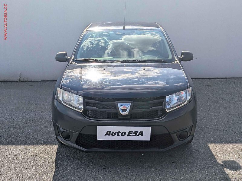 Dacia Logan (2013) 1.2i, ČR - fotka 2 z 14