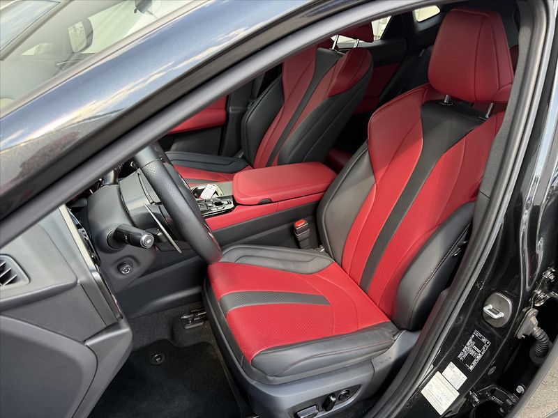 Lexus NX 350h 2,5 F-sport, 4x4 - fotka 9 z 28