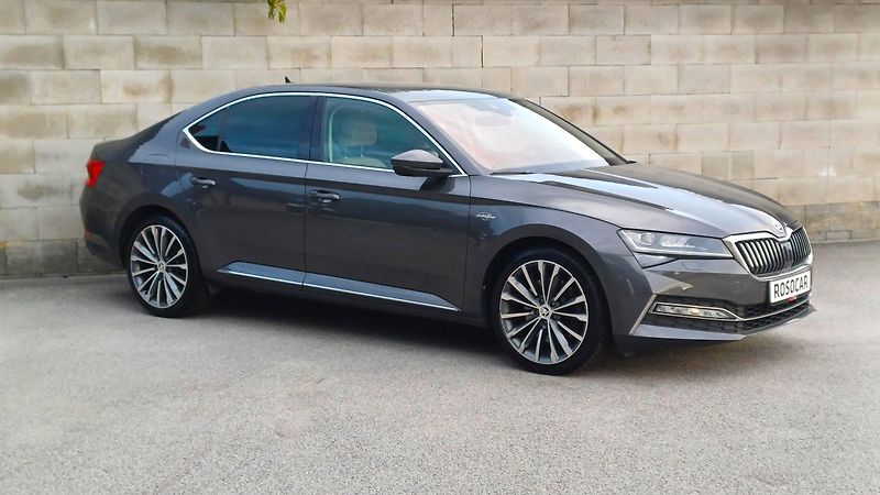 Škoda Superb L&K 2.0TSI 200kW-TZ-ČR-DPH - fotka 3 z 50