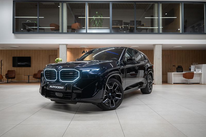 BMW XM (2025) 50e MASÁŽ PANORAMA B&W TAŽNÉ   - fotografie inzerátu