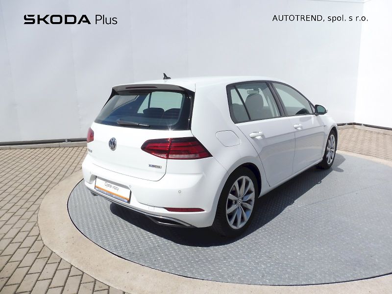 Volkswagen Golf (2019) Maraton Edition 1,5 TSI 96kW - fotka 2 z 25