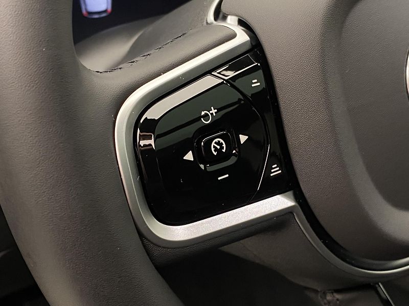 Volvo XC90 (2025) T8 AWD RECHARGE BLACK EDITION  - fotka 28 z 80
